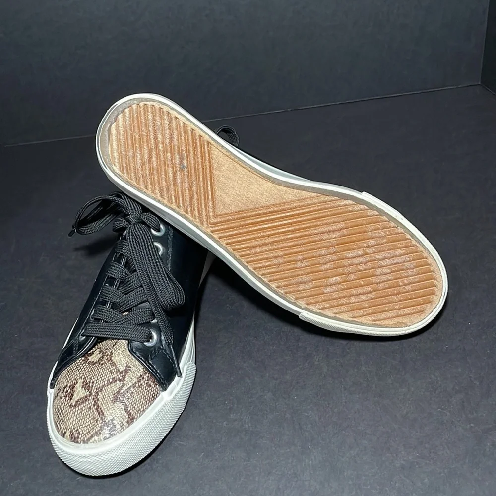 RESTRICTED snakeskin and faux leather casual sneakers in women’s size 6